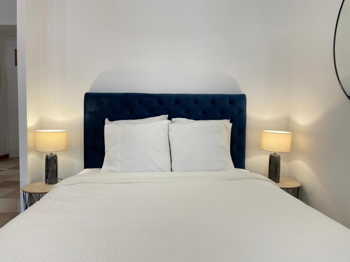 Renting - 2 Massena - Luxury Loft - Balcony Massena Square View - Aircon *