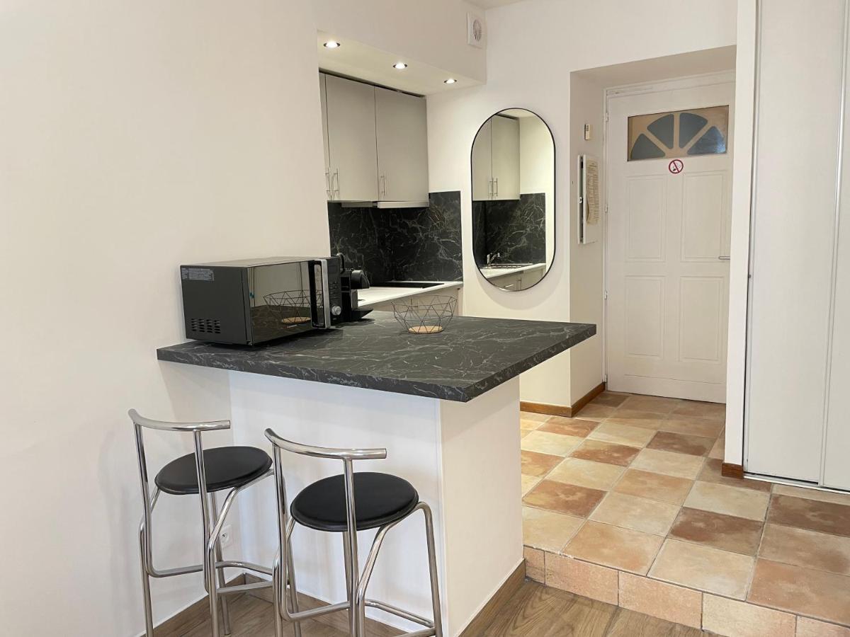 Renting - 2 Massena - Luxury Loft - Balcony Massena Square View - Aircon Apartment *